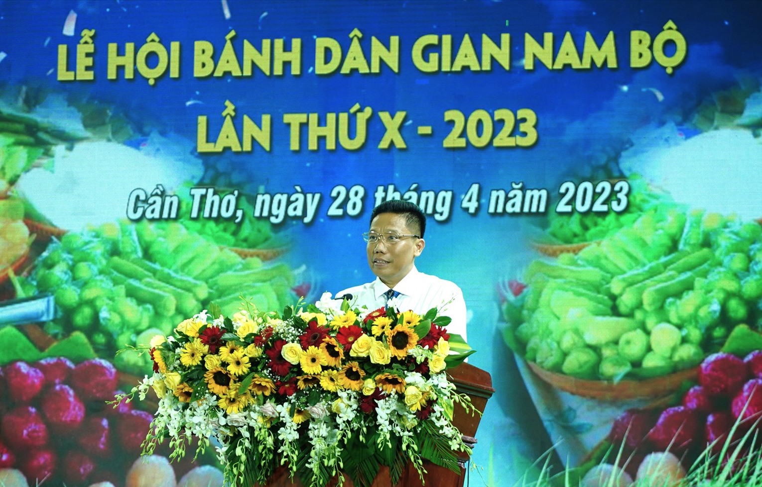Phó chủ tịch UBND TP. Cần Thơ Nguyễn Thực Hiện phát biểu khai mạc Lễ hội